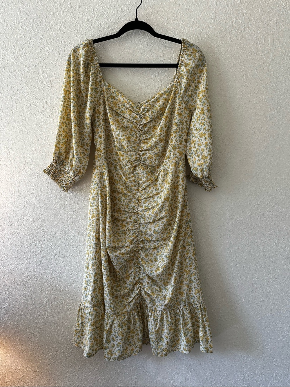 Yellow Floral Ruched Midi Dress with Puff Sleeves and Ruffle Hem